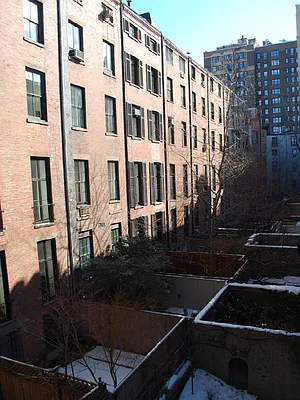 Sold by Sotheby's International Realty | media 3