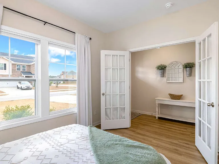 900 Curlew Cir — Photo 10