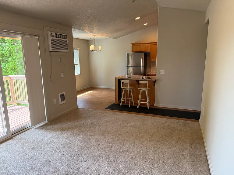 Eagle Crest Apartments — Photo 51