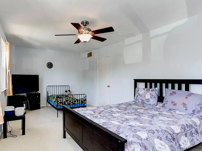 8156 Larkin Ln — Photo 11
