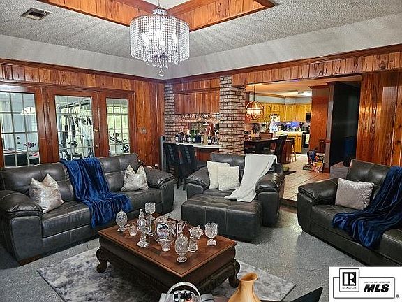 3rd image of 10684 Hill Ave