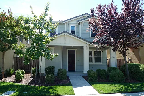 3387 Paumanok Way Photo 1