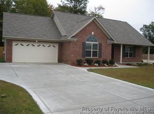 4069 Williambill Luther Dr, Hope Mills, NC 28348
