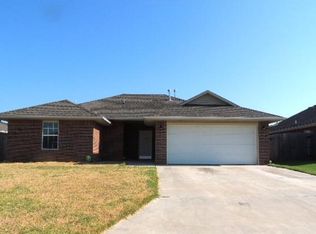 1910 Rain Tree Dr, Shawnee, OK 74804