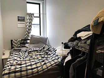 Rented by R New York