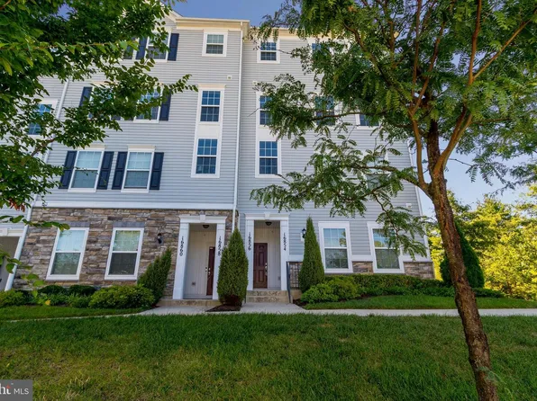 16856 Porters Inn Dr #50, Dumfries, VA 22026