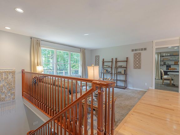 5th image of 15593 Shady Ln
