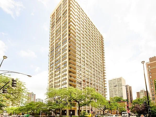 88 W Schiller St #2703L, Chicago, IL 60610