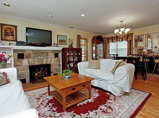 3476 Suncrest Ave, Yorktown Heights, NY 10598