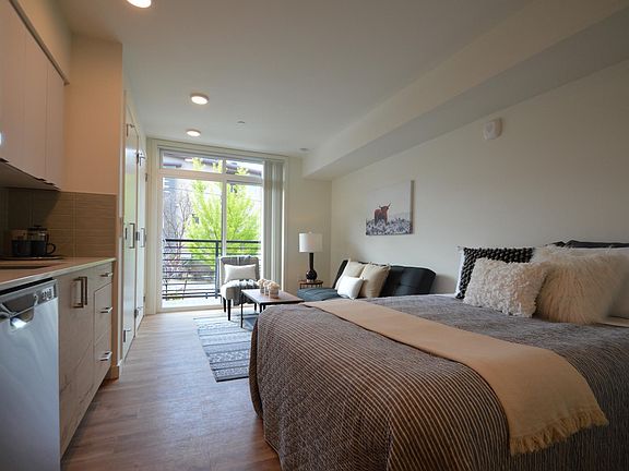 3rd image of 2303 Franklin Ave E #206