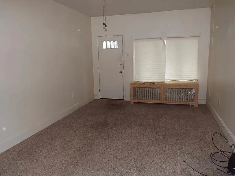 113 S Railroad Ave — Photo 6