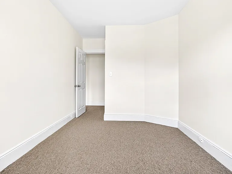 825 Main St #A — Photo 14