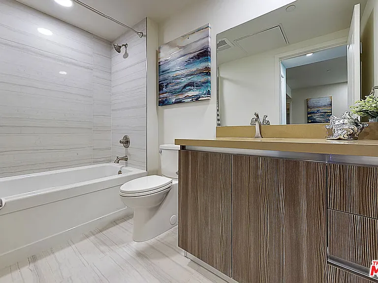 1070 S Bedford St #402 — Photo 23