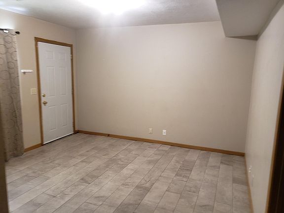 4th image of 415 3rd St #1