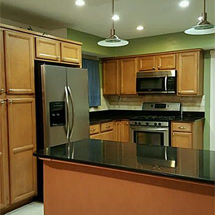 4th image of 8423 Glenscott St