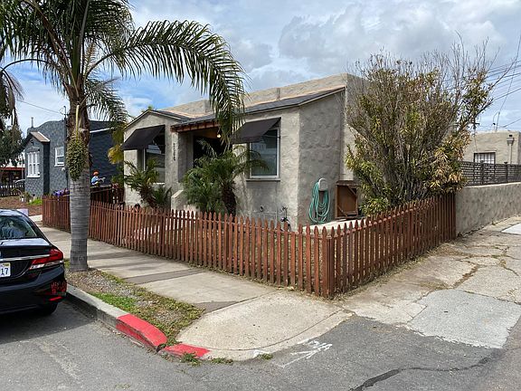 2nd image of 3066 N Park Way #1