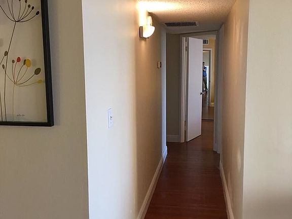 5th image of 18151 NE 31st Ct APT 1914