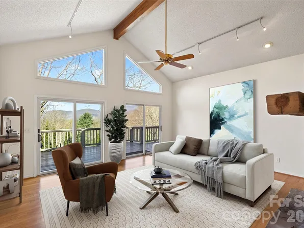 3 Tree Top Pl, Black Mountain, NC 28711