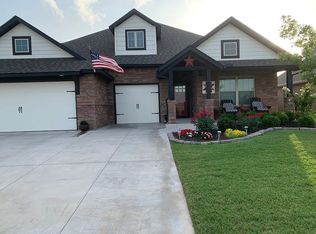 709 Chisholm Trails Dr, Yukon, OK 73099