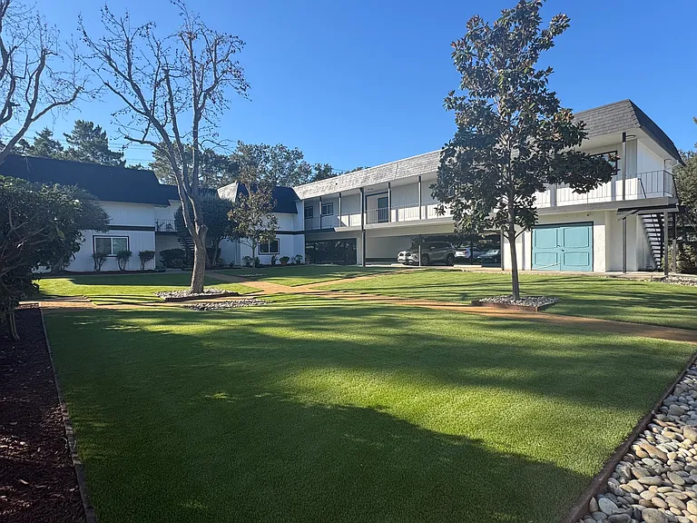 Silicon Valley Apartments — Photo 18
