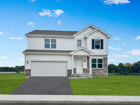 610 N Sycamore St, Hinckley, IL 60520