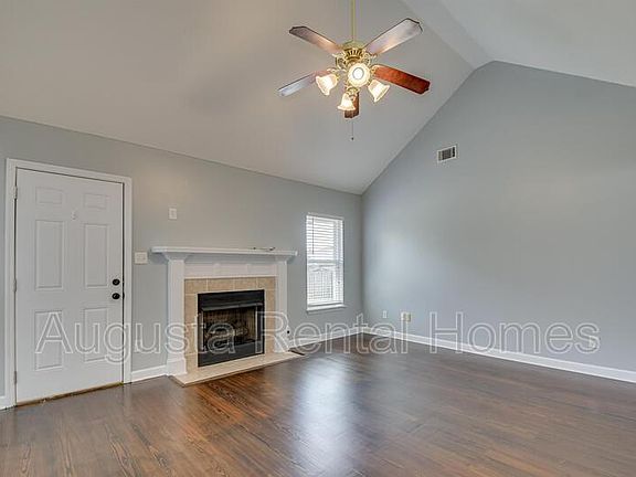 5th image of 3332 Thames Pl