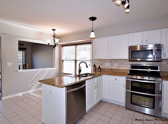 4th image of 144 Red Rose Dr