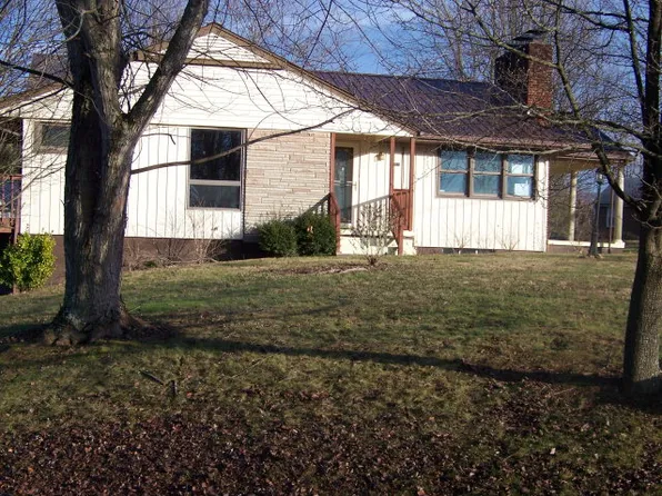 223 Golfview Dr, Marion, VA 24354