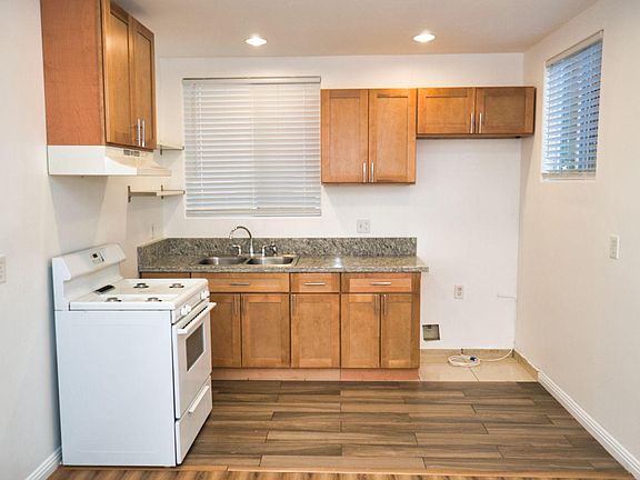 Kitchen - Looking straight