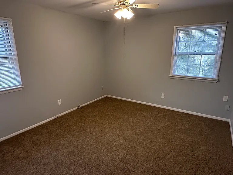 1711 Rose Hill Ct — Photo 9