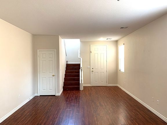 4th image of 11123 Romola St
