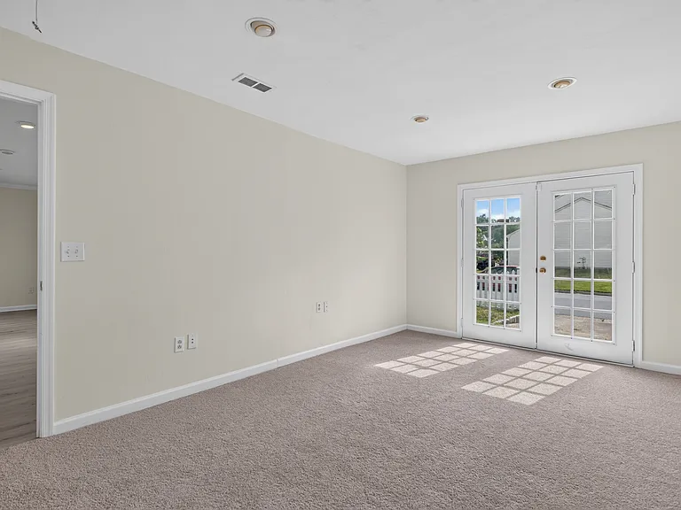 1901 Stillwood Ln — Photo 8