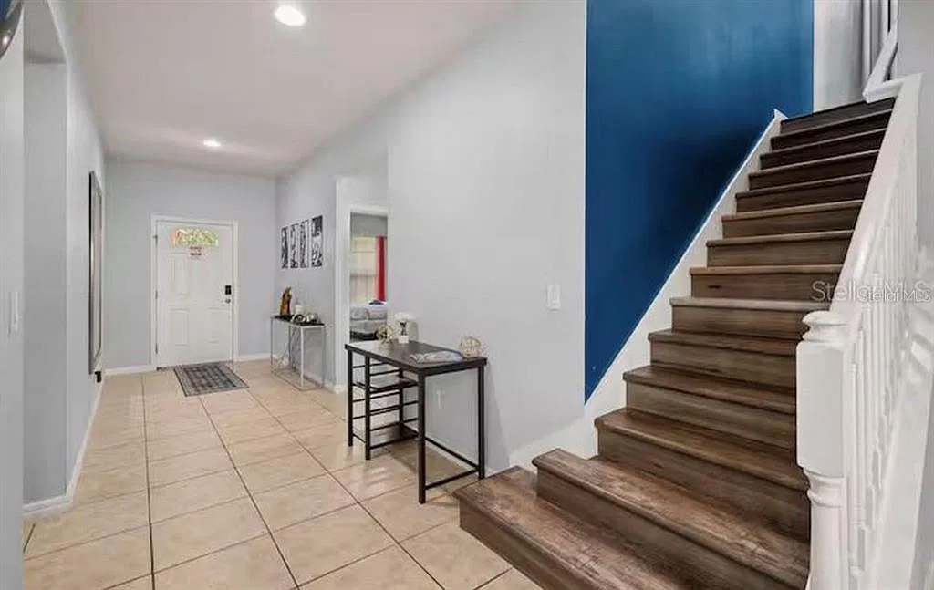 9 bed, 6.0 bath, 4391 sqft, $3,800 — Photo 3