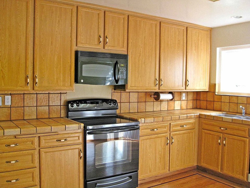2nd image of 809 Kizer St