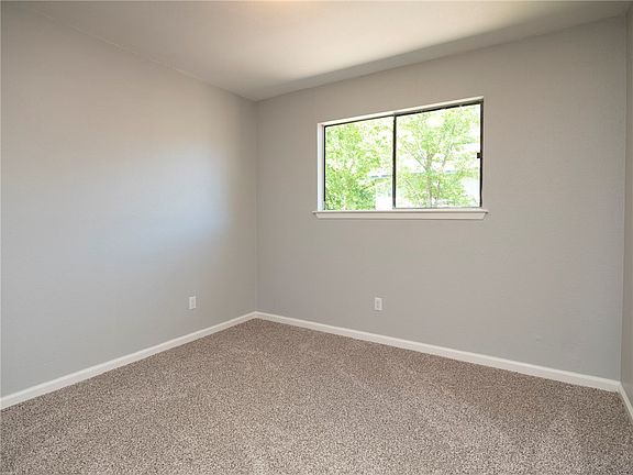 5th image of 6706 Wentworth Dr #B