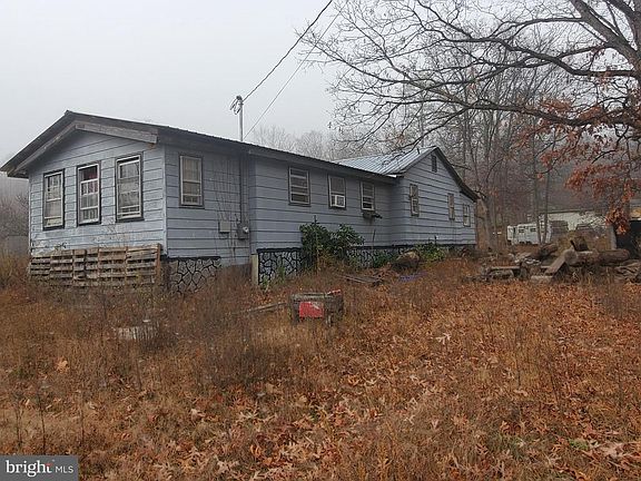 3rd image of 290 Short Mountain Dr