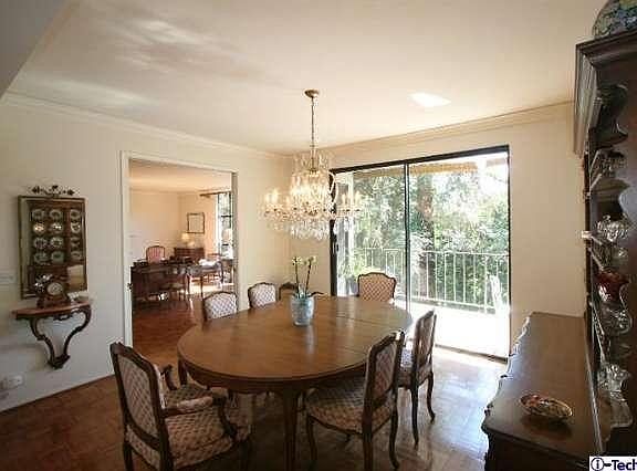 5th image of 360 W Bellevue Dr
