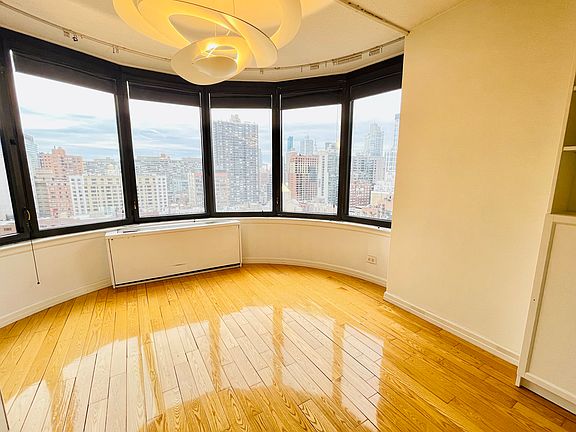 4th image of 330 E 38th St APT 17P