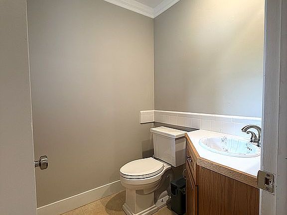 5th image of 30 Fruitwood Ct NW
