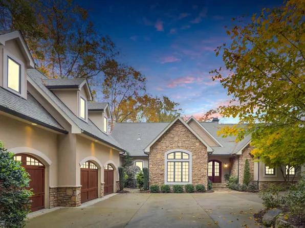 405 Lake Hills Ln, Travelers Rest, SC 29690