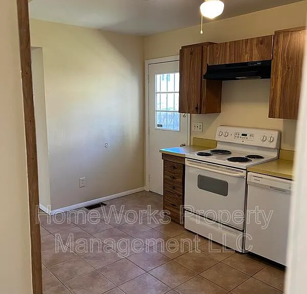 462 Norvelle Ct — Photo 29