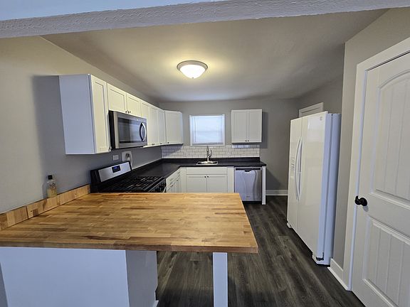 3rd image of 54410 29th St
