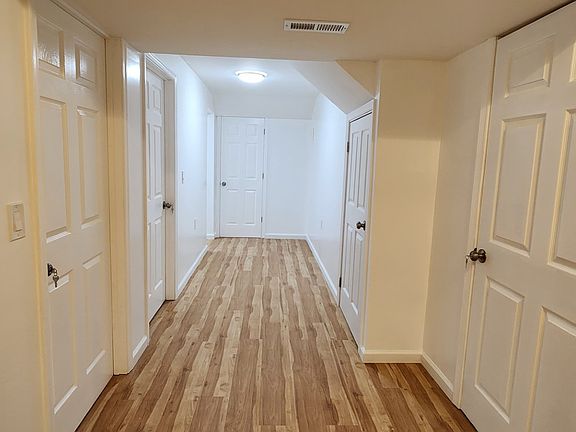 5th image of 661 E Wayne Ave