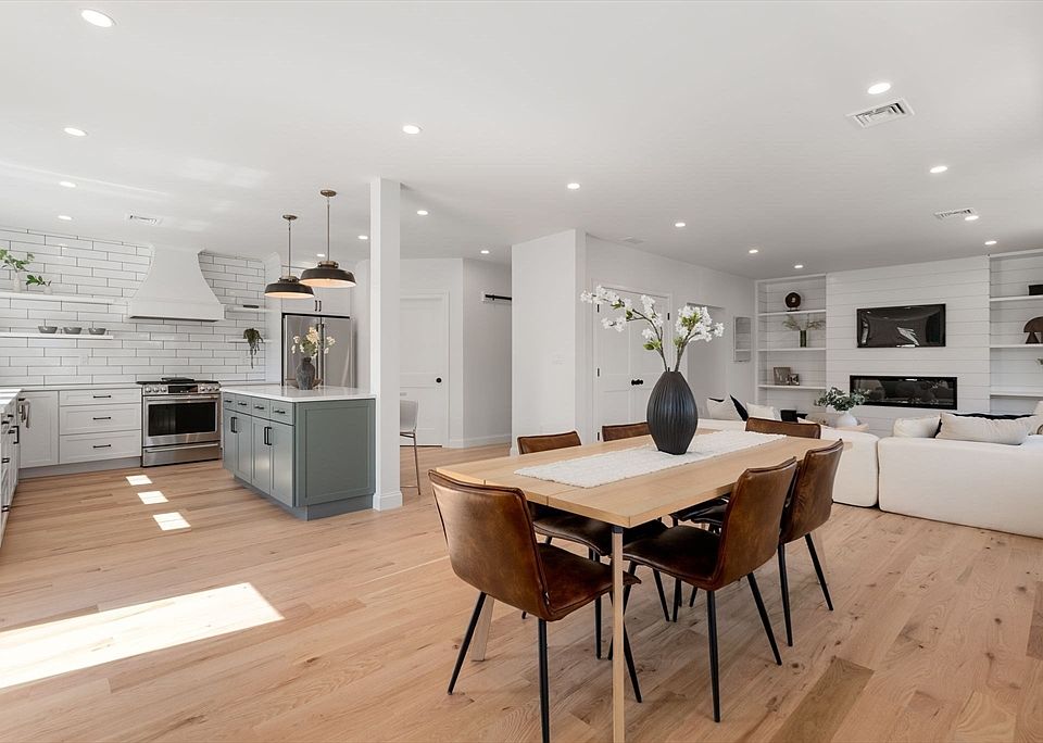 1st image of 52-54 Dartmouth St #2