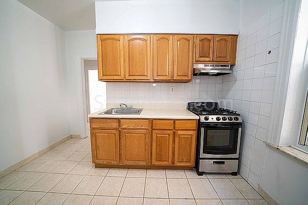 1st image of 2511 24th Ave APT 1A