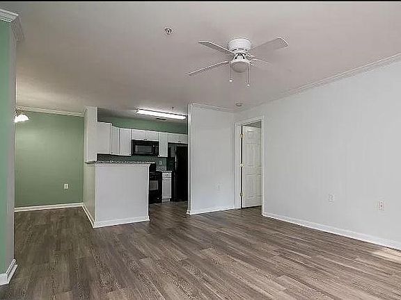 3rd image of 17701 Kilmarnock Ter APT L