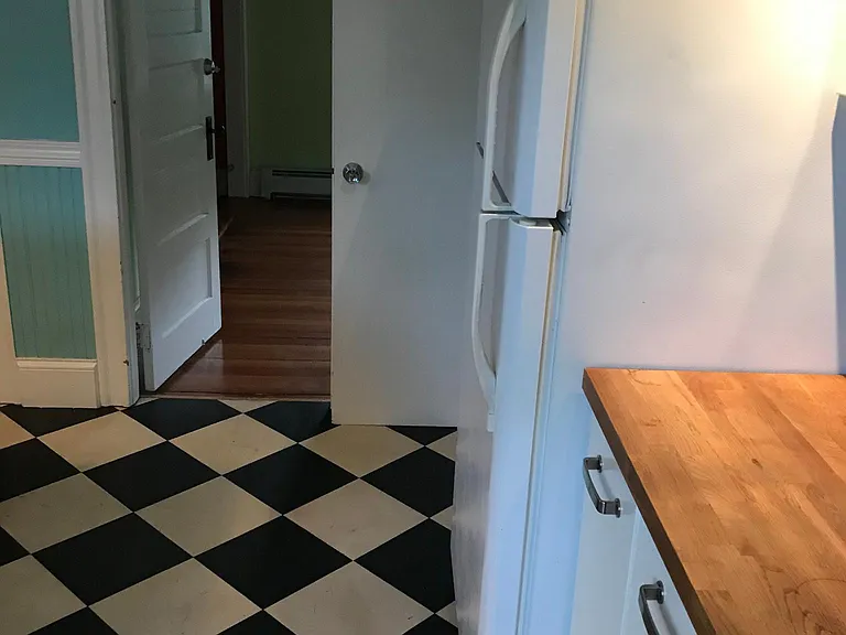 144 Roffee St — Photo 3