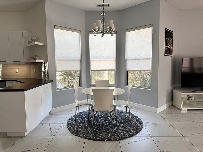 25 Buckingham Way — Photo 13