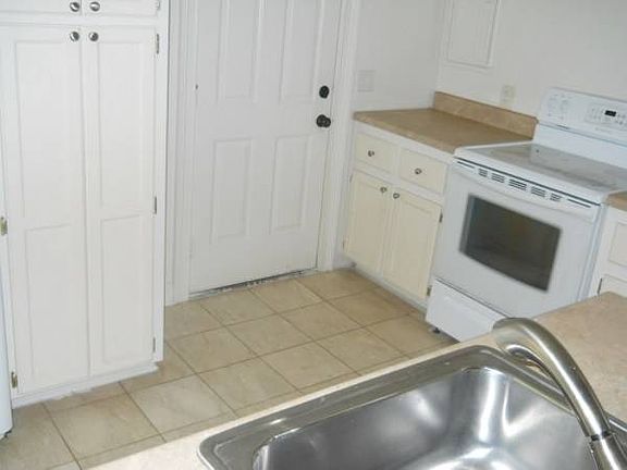 2nd image of 1731 Concord Dr SE APT 100