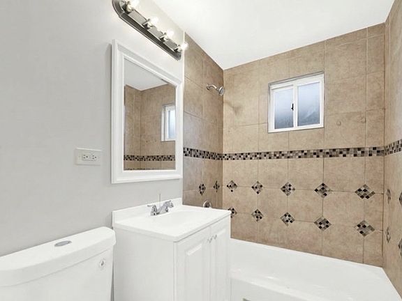 5th image of 3754 W 76th St